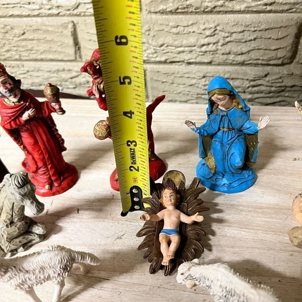 Vintage Italian nativity set